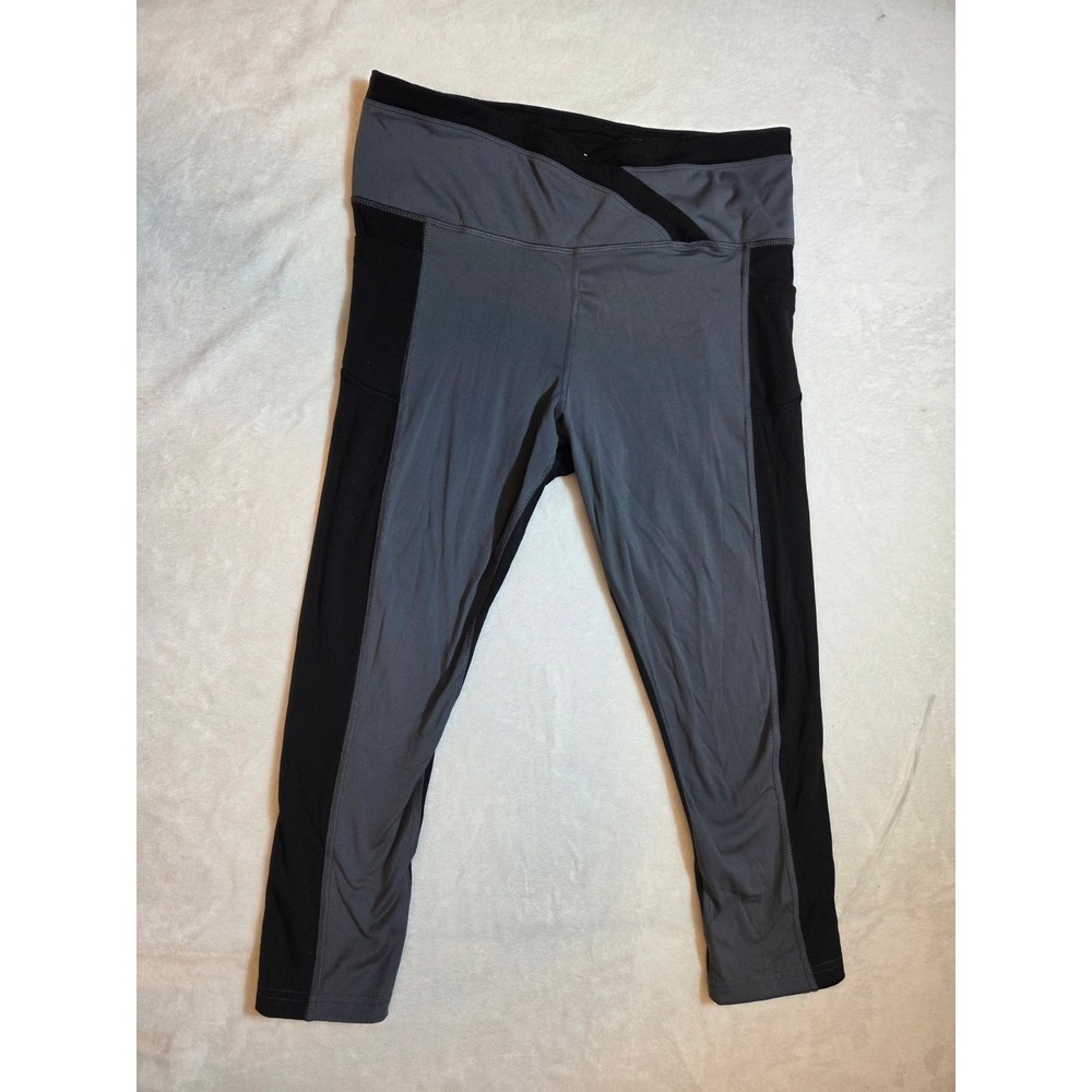 Avia Women's Capri Leggings Gray Black Athletic Workout XL 16-18 Pockets